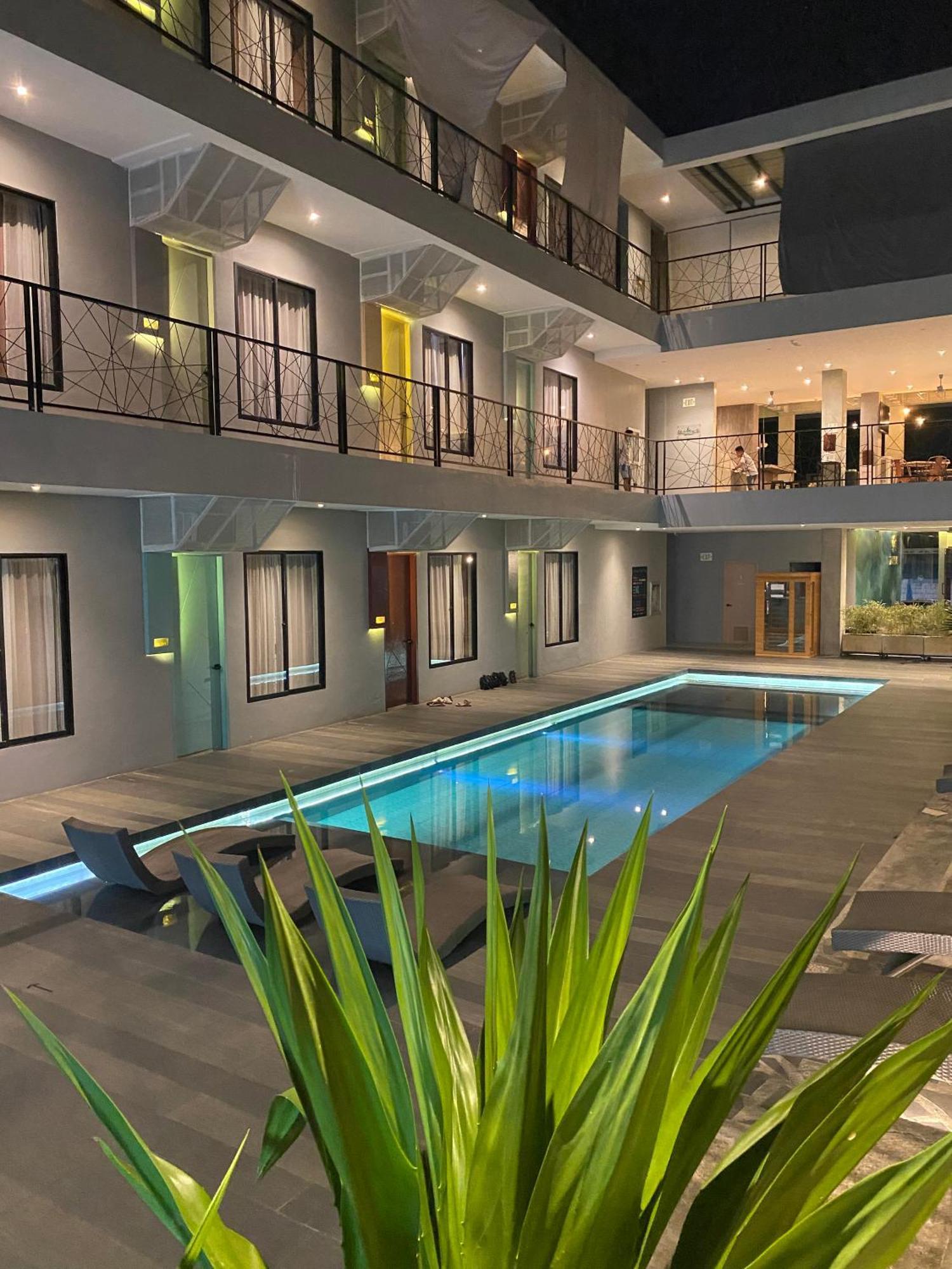 Zenvea Hotel Coron Exterior foto